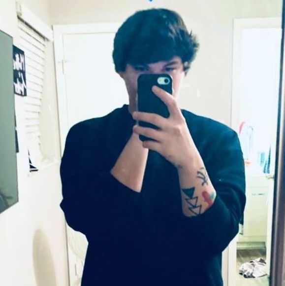 Meet your Posher, Matthew - Picture 1 of 1